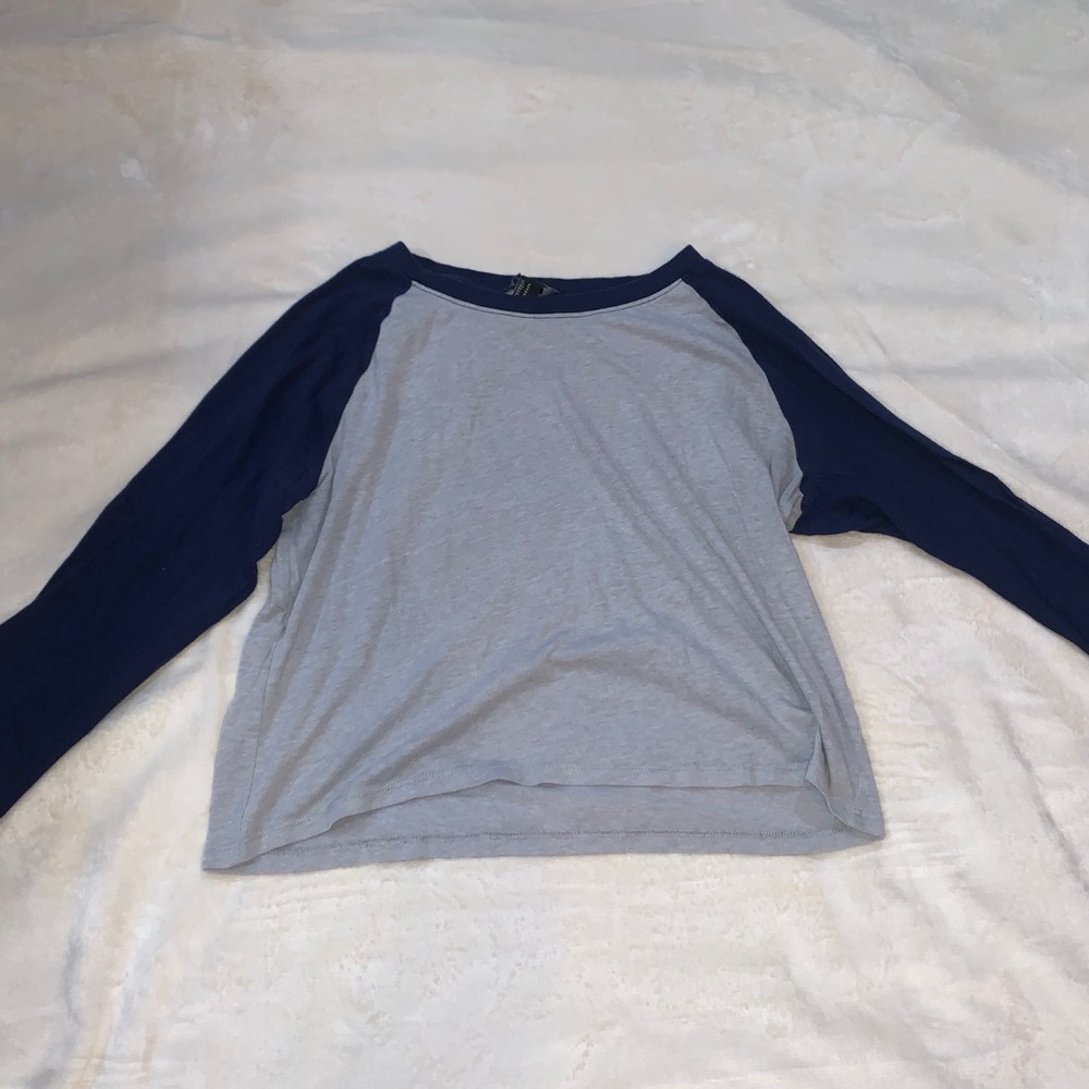 Cropped baseball tee